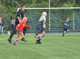 Laatste training S.K.N.W.K. JO10-1 (partijtje tegen de ouders) van woensdag 22 mei 2024 (68/133)